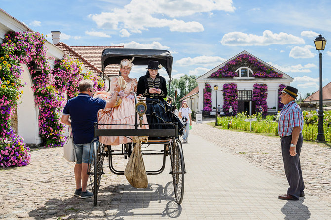 Pakruojo dvaro nuotr./Nurungė Klaipėdos delfinariumą: kodėl latviai masiškai plūsta į festivalį Lietuvoje?