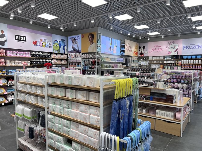 „Miniso“ nuotr./Lietuvių jau pamėgta parduotuvė „Miniso“ duris atveria „Vilnius Outlet“: atidarymo renginyje – dovanos ir siurprizai 