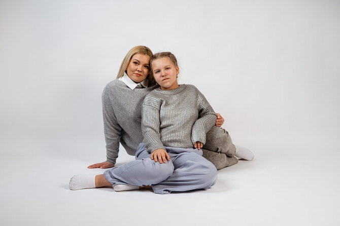 Asmeninio archyvo nuotr./3,5 metų Lukrecijai „užsidegė“ smegenys: sunki liga įkvėpė mamą įkurti unikalią kliniką