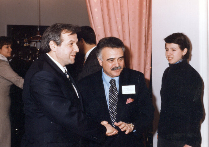 Asmeninio archyvo nuotr./Valeriu Matei su Fotisu Provatu Moldovos ir Graikijos bendradarbiavimo komitete