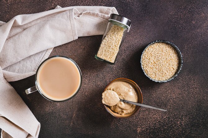 Shutterstock nuotr./Tahini latė