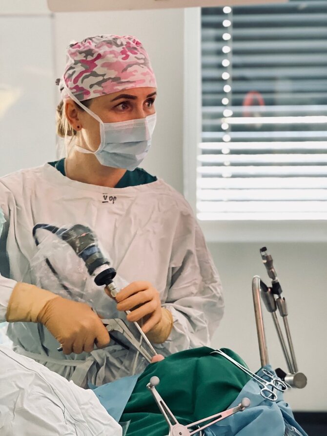 Pranešimo aut. nuotr./Gyd. D. Šukytė-Raubė operacijos metu