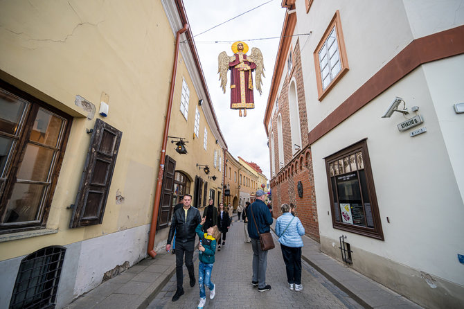 Evaldo Čingos nuotr./Gatvių instaliacijos: Vilniaus senamiestis 