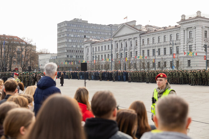 Patricija Adamovič / BNS nuotr./Šaulių priesaikos ir jaunųjų šaulių pasižadėjimo ceremonija