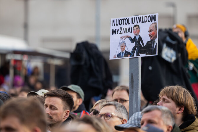 Patricija Adamovič / BNS nuotr./Protestas ,,Šalin rankas nuo laisvo žodžio“