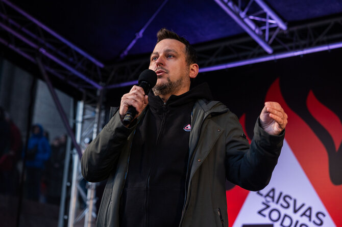 Patricija Adamovič / BNS nuotr./Protestas ,,Šalin rankas nuo laisvo žodžio“. Karolis Žukauskas