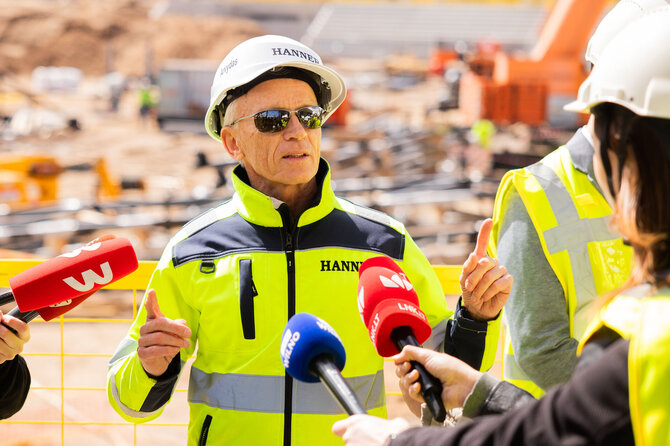 Patricija Adamovič / BNS nuotr./Spaudos konferencija dėl Nacionalinio stadiono statybų