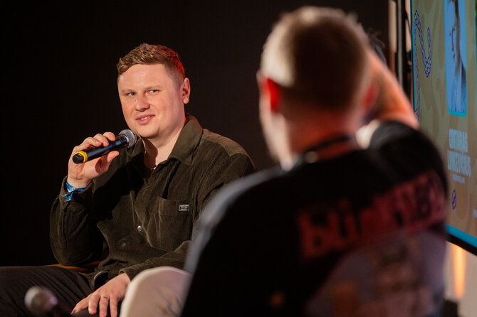 Patricija Adamovič / BNS nuotr./Comic Con pokalbis su Dovu Vyšniausku ir Gintaru Linkevičiumi