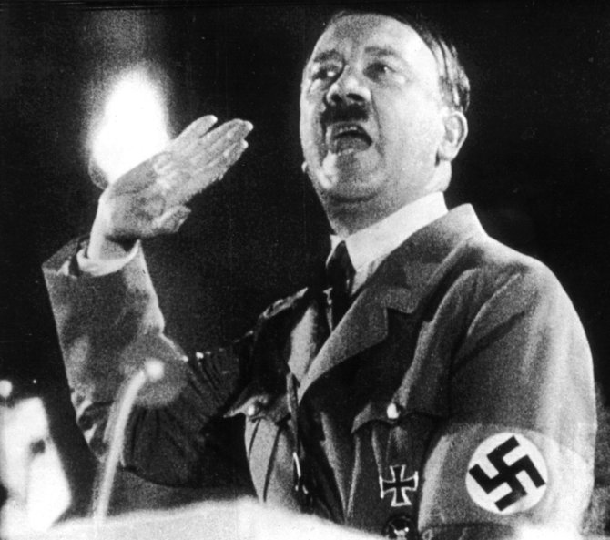 Vida Press nuotr./Adolfas Hitleris filme „Valios triumfas“
