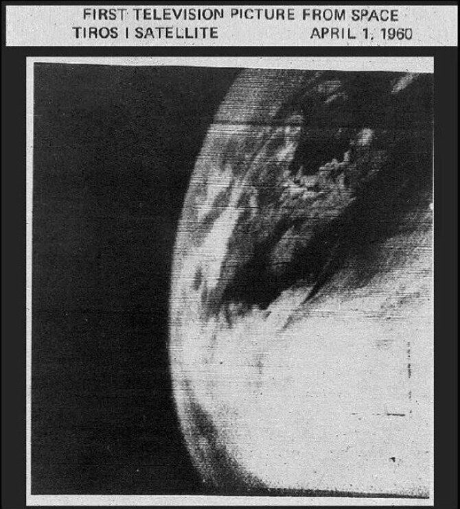 NASA nuotr./Pirmoji Žemės nuotrauka, padaryta meteorologiniu palydovu „TIROS-1“ 1960 m. balandžio 1 d.