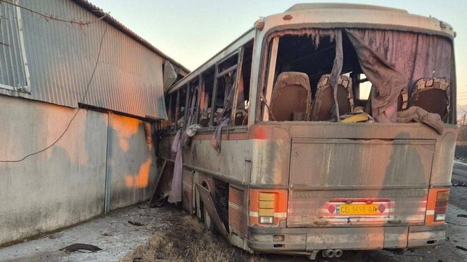 Valstybinė nepaprastųjų situacijų tarnyba/ „Telegram“/Rusija smogė kalnakasių autobusui Ukrainoje