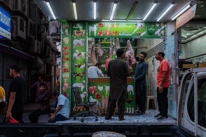 Natalie Naccahe/ „The New York Times“/Dubajaus darbuotojai migrantai