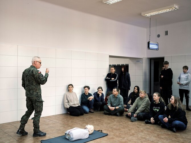 Maciekas Nabrdalikas/ „The New York Times“/Civilinių pratybos Lenkijoje