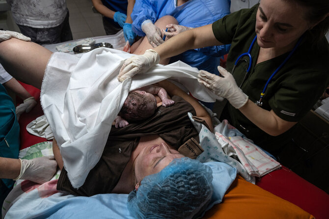 Lynsey Addario/ „The New York Times“/Gimdymas Ukrainoje