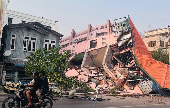 AFP/„Scanpix“/Žemės drebėjimas Mianmare