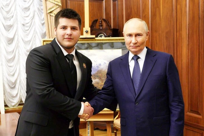 Socialinių tinklų nuotrauka/Adamas Kadyrovas, Vladimiras Putinas