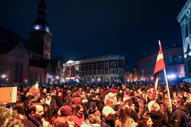 AFP/ „Scanpix“/Protestas Rygoje prieš pasitraukimą iš Stambulo konvencijos