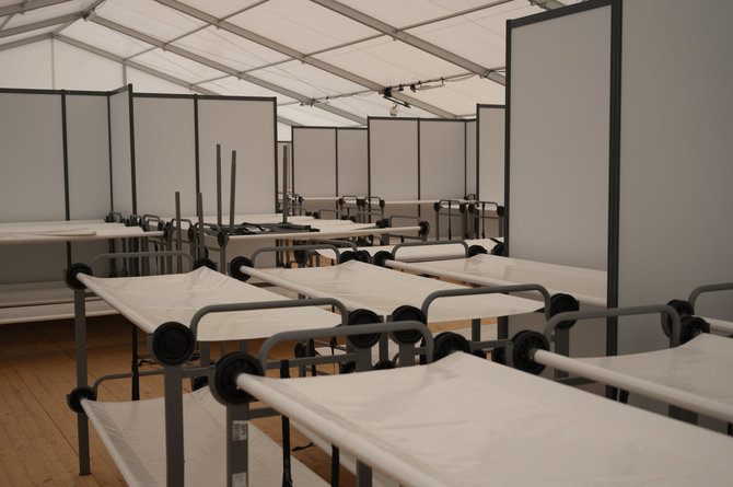 „AP“/„Scanpix“/Pažadėta Berlyno pabėgėlių centre įrengti dar 10 tūkst. lovų