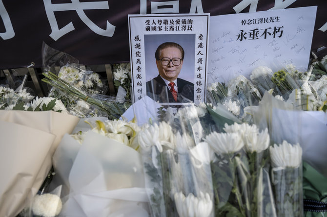 „AP“/„Scanpix“/Jiang Zemino gedi visa Kinija