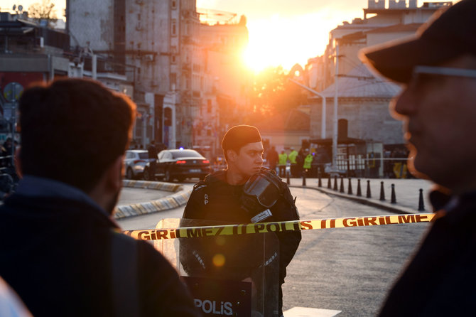„Xinhua“/„Zuma press“/„Scanpix“/Sprogimo metu populiarioje Stambulo pėsčiųjų gatvėje žuvo 6 asmenys ir 81 žmogus buvo sužeistas
