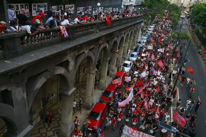 „AFP“/„Scanpix“/Protestuotojai Brazilijos pietuose