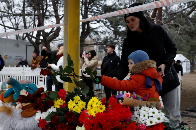 „Reuters“/„Scanpix“/Memorialas žuvusiems Dnipre atminti