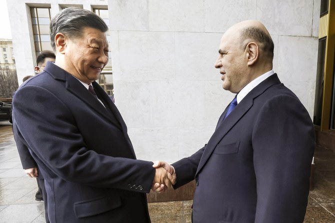 „AP“/„Scanpix“/Kinijos lyderis Xi Jinpingas ir Rusijos premjeras M.Mišustinas