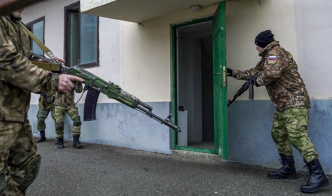 „AFP“/„Scanpix“/Rusijos Specialiųjų pajėgų universiteto pratybos Čečėnijoje