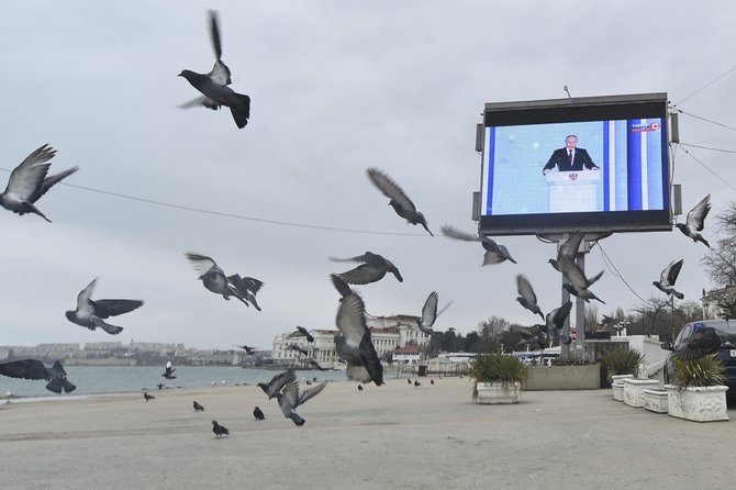 „AP“/„Scanpix“/Sevastopolyje transliuojama metinė V.Putino kalba