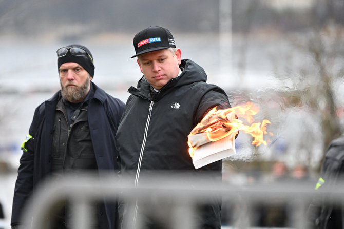 „Reuters“/„Scanpix“/Politikas Stramas Kursas, kuris metų pradžioje Švedijoje sudegino Koraną