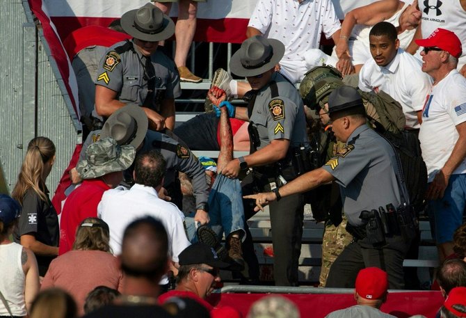 „AFP“/„Scanpix“/Pasikėsinimas į Donaldą Trumpą