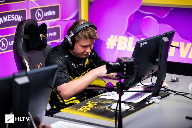 HLTV nuotrauka/„S1mple“ atkrintamosiose nematysime