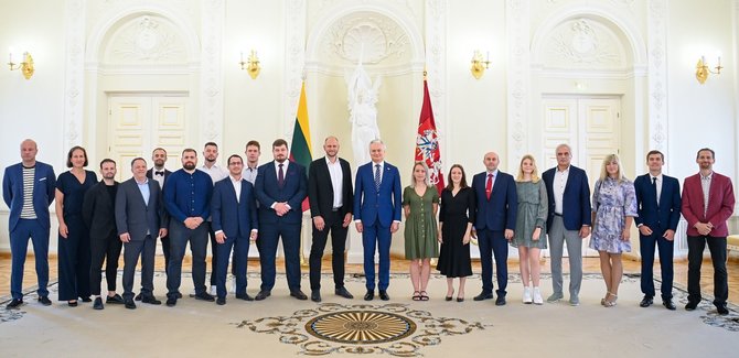 Organizatorių nuotr. /Kurtieji sportininkai su prezidentu