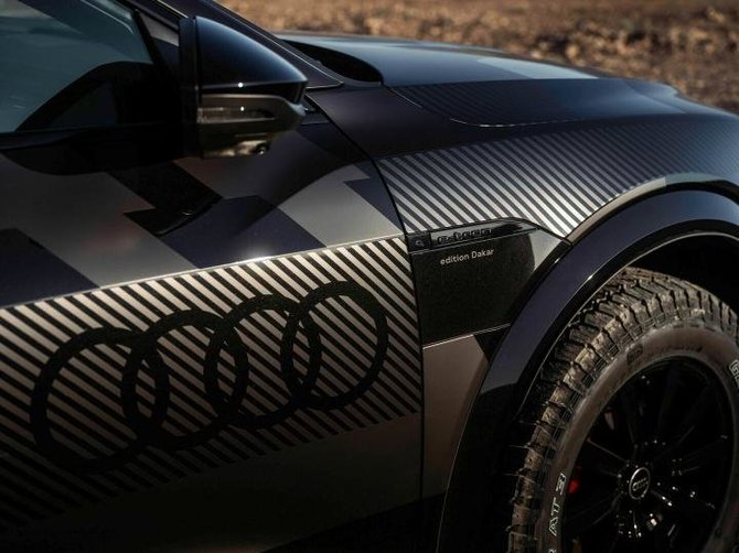  „Audi“ nuotr./Q8 e-tron edition Dakar