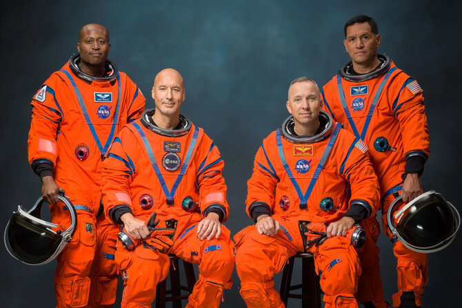 NASA/Bill Stafford/„Artemis III“ astronautai