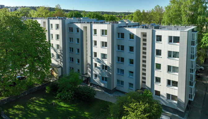 Nuotrauka iš APVA archyvo./Atnaujintas daugiabutis Antakalnio gatvėje, Vilniuje.