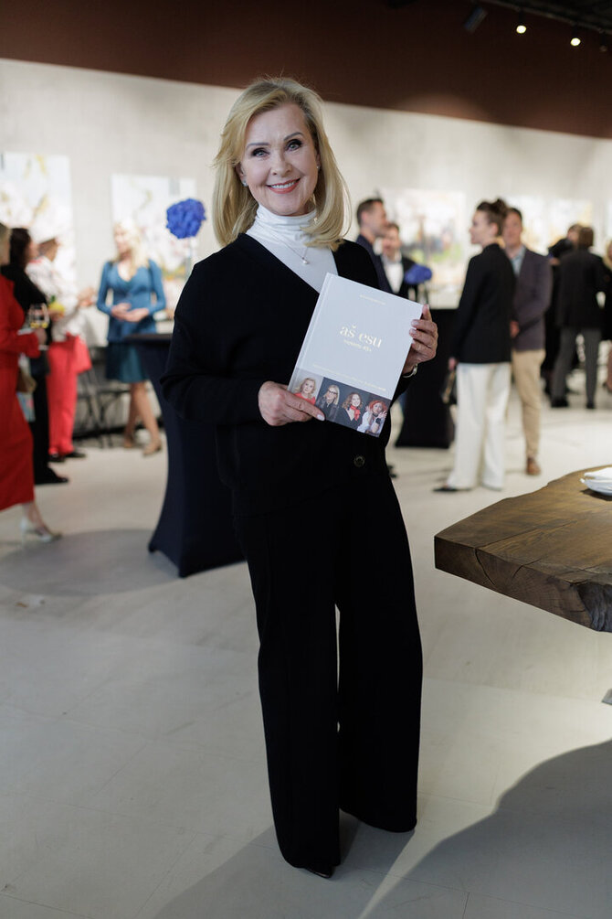 Photo of the organizers/Presentation of the book 