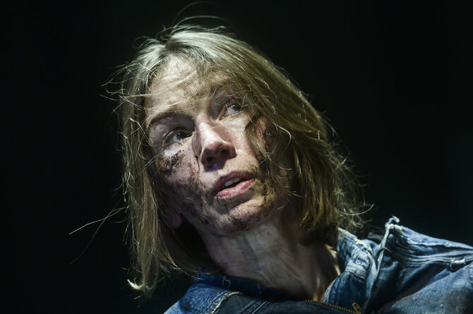 D.Matvejevo/Valstybinio jaunimo teatro nuotr. /Viktorija Kuodytė. Spektaklis „Barbarai“ (rež. Árpádas Schillingas)