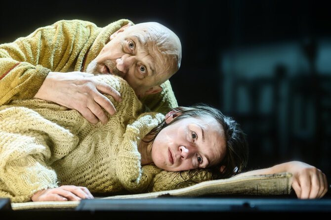 D.Matvejevo/Valstybinio jaunimo teatro nuotr. /Viktorija Kuodytė. Spektaklis „Barbarai“ (rež. Árpádas Schillingas)