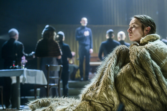 D.Matvejevo/Valstybinio jaunimo teatro nuotr. /Viktorija Kuodytė. Spektaklis „Barbarai“ (rež. Árpádas Schillingas)