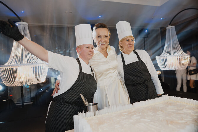 Ugniaus Bagdonavičiaus („Auksinė mintis“) nuotr./Kasmetinė „Beaujolais Nouveau“ šventė ir naujas „Novotel“ istorijos lapas