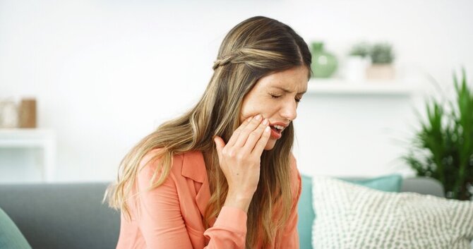 Shutterstock nuotr./Žandikaulio skausmas