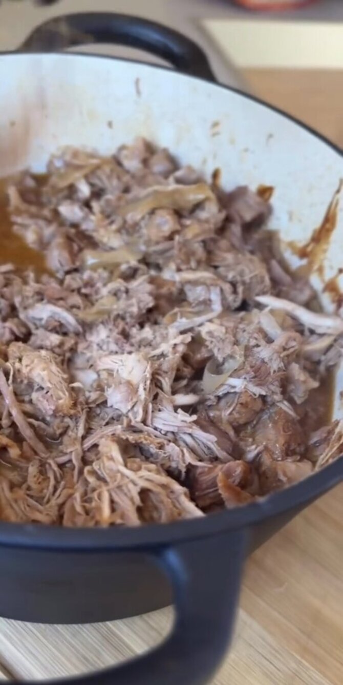 Illegal Food Bites nuotr./Lėtai kepta kiaulienos sprandinė