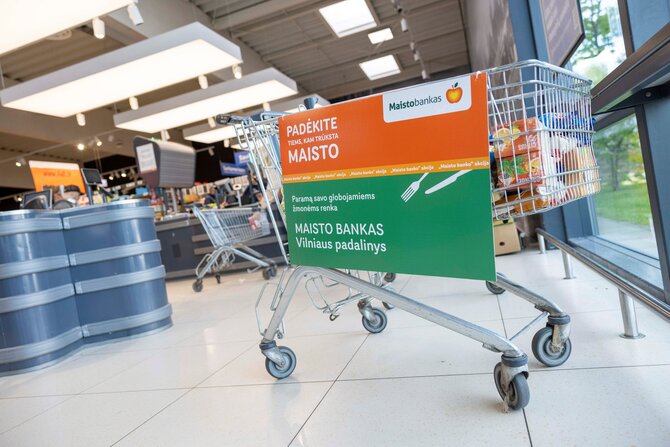 „Lidl“ nuotr./„Lidl“ parduotuvėse vyks tradicinė „Maisto banko“ akcija: kviečia paaukoti maisto produktų bei sukurti šventinį stebuklą