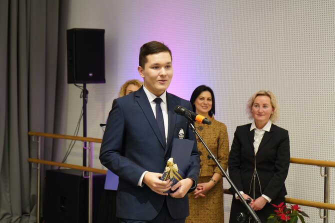 Renginio organizatorių nuotr./Emilijus Latakas Klaipėdos miesto gabių mokinių apdovanojimuose