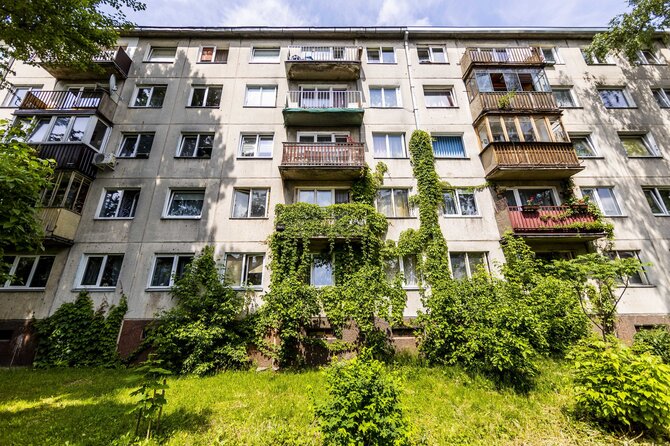 „Atnaujinkime miestą“ nuotr./Ilgametė Naujamiesčio daugiabučio gyventoja tapo renovacijos „varikliu“: „Niekas už tave namu nepasirūpins“