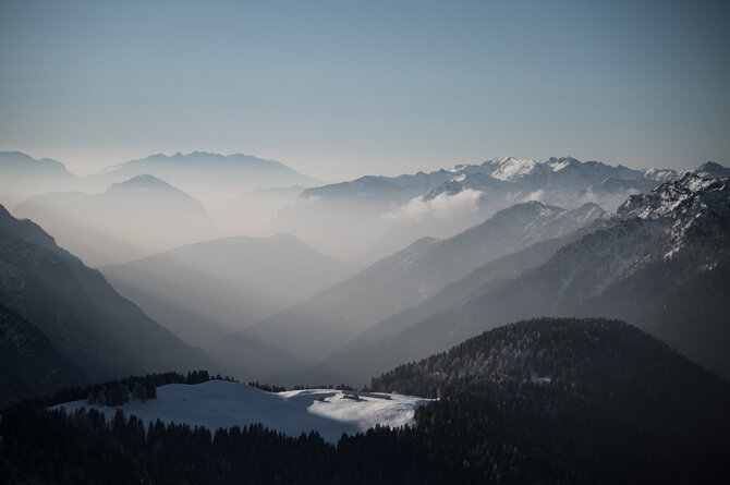 „Hi Mountains“ nuotr./Lietuviai vis dažniau slidinėjimo keliones planuoja iš anksto: populiariausios kryptys pildosi dar vasarą