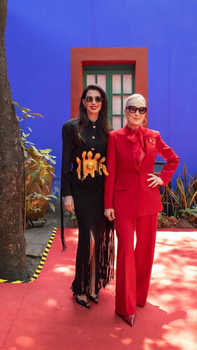schiaparelli instagram nuotr./Anne Hathaway ir Meryl Streep