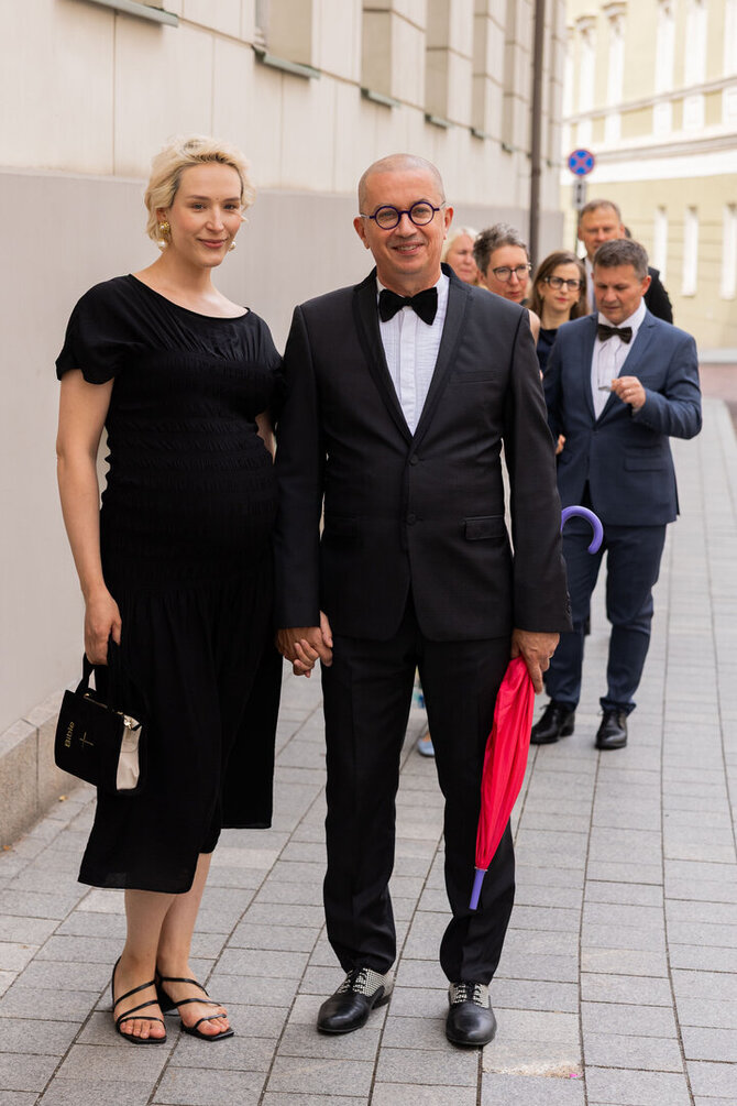 Patricija Adamovič / BNS nuotr./Aleksandras Pogrebnojus su žmona Egle
