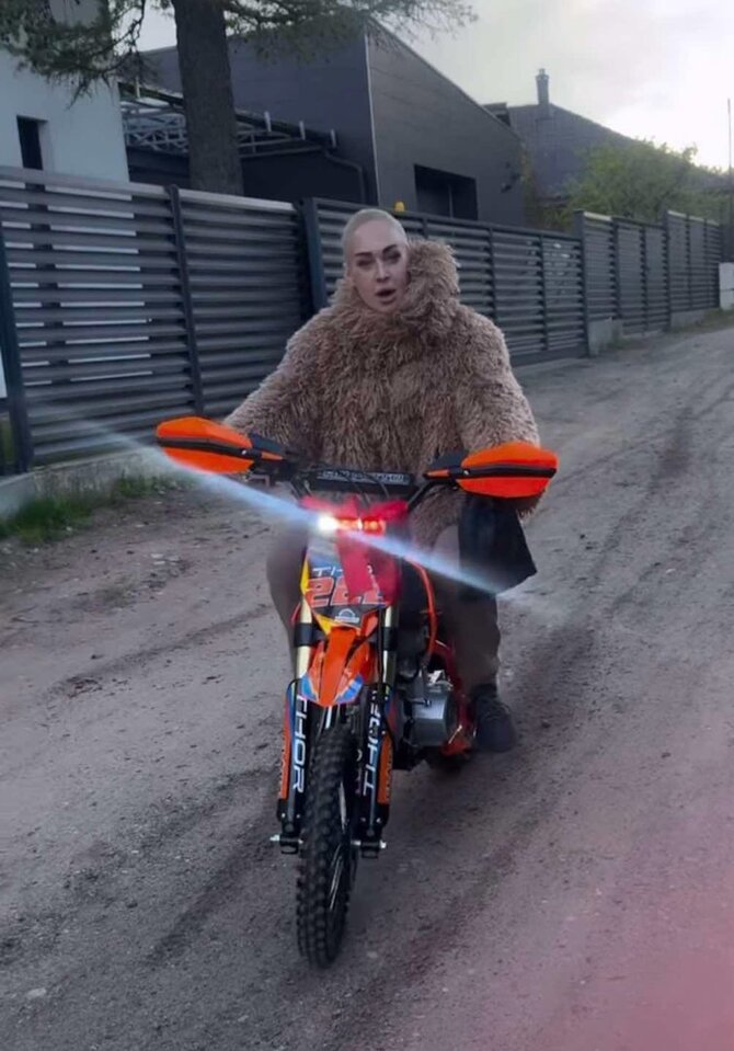Asmeninio archvyo nuotr./Oksana Pikul išpildė sūnaus svajonę
